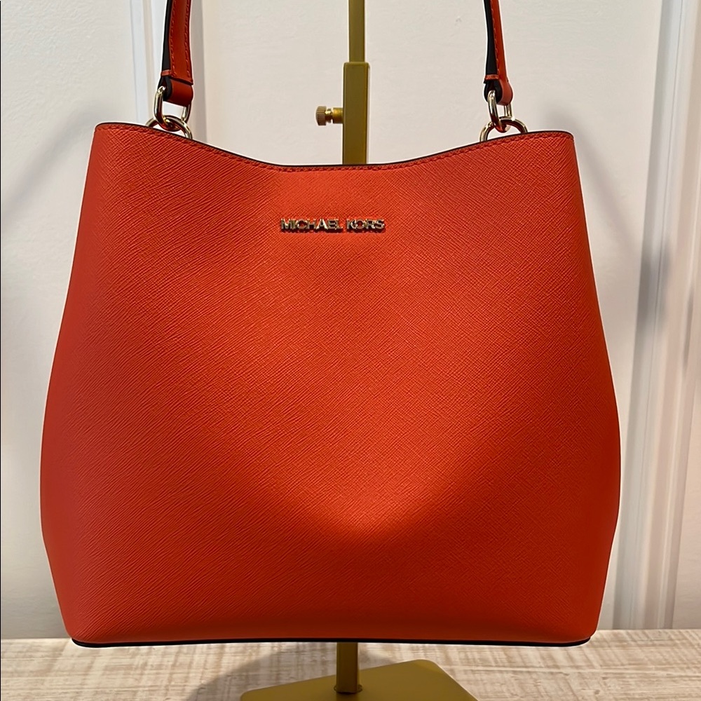 Michael Kors Orange Shoulder Bag with Saffiano Leather NWOT - Picture 2 of 13